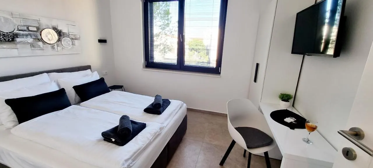 Dinary Apartman