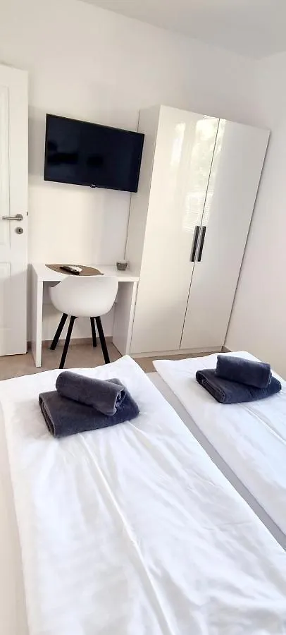 Dinary Apartman Vir Apartment