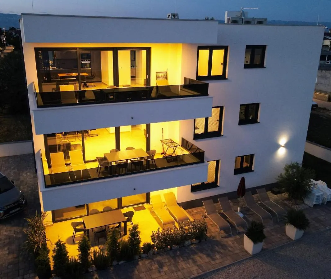Dinary Apartman Vir Apartment