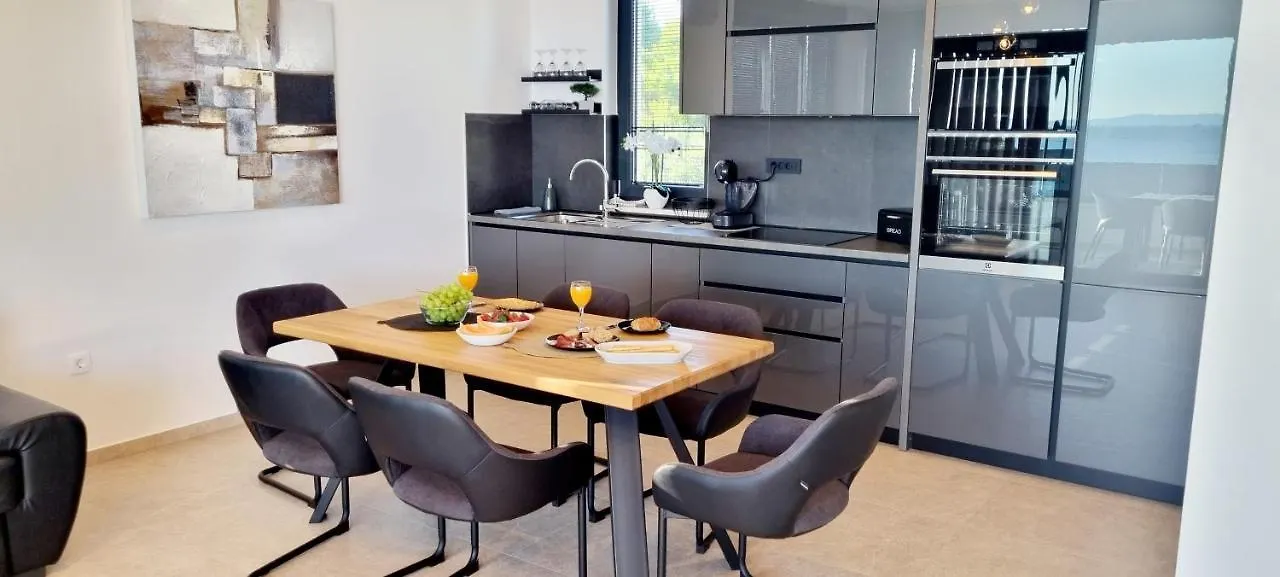 Dinary Apartman Vir Apartment
