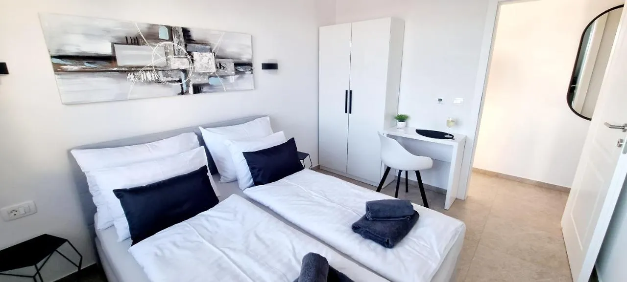 Apartment Dinary Apartman Vir
