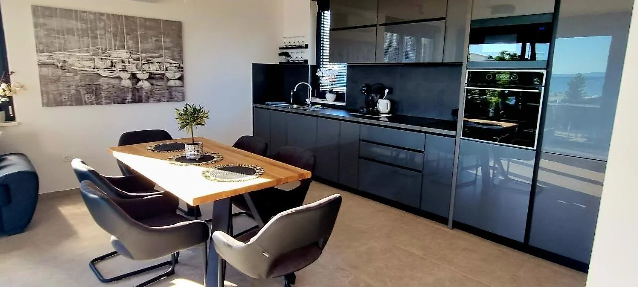Dinary Apartman Vir Croatia