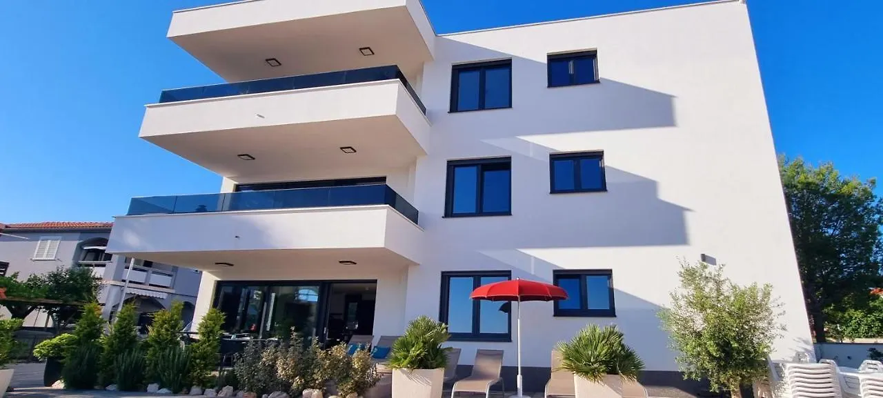 Dinary Apartman Vir Croatia