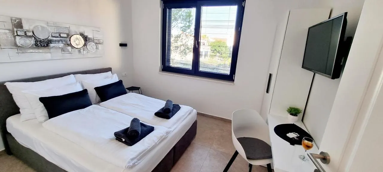 Apartment Dinary Apartman Vir