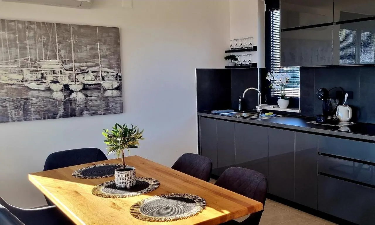 Dinary Apartman Vir