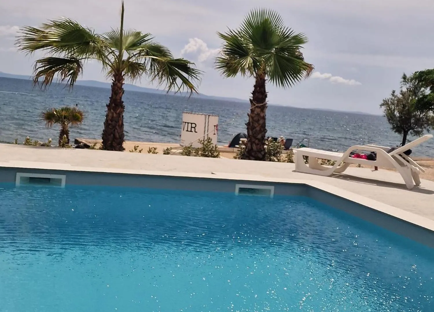 Dinary Apartman Vir 0*,  Croatia